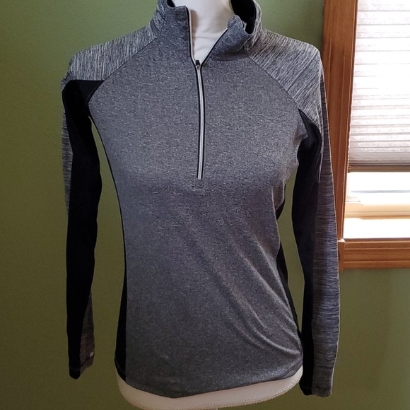 Danskin Now Tops - Danskin Now Xs semifitted long sleeve.